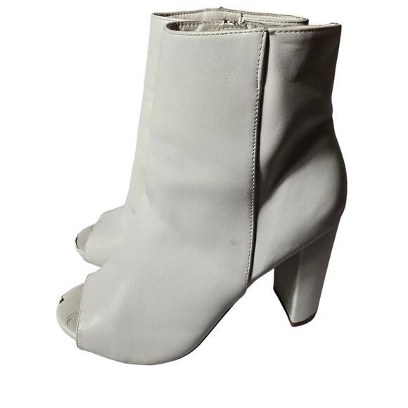 Source Unknown Shoes - Womens White Heel Open Toe Shoes Size 7.5